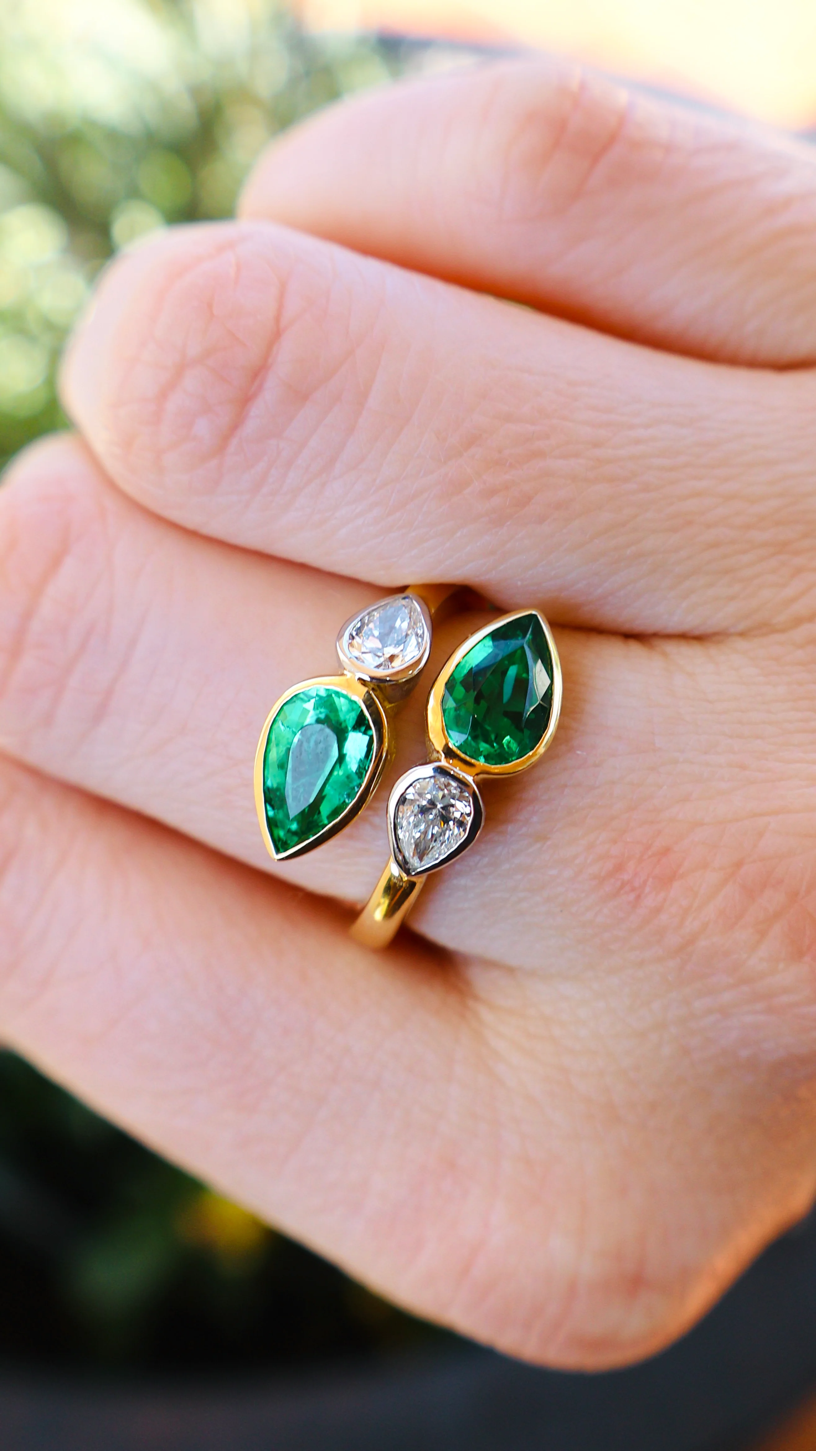 Jb Star 18k Yellow Gold Diamond & Emerald Ring - Image 2