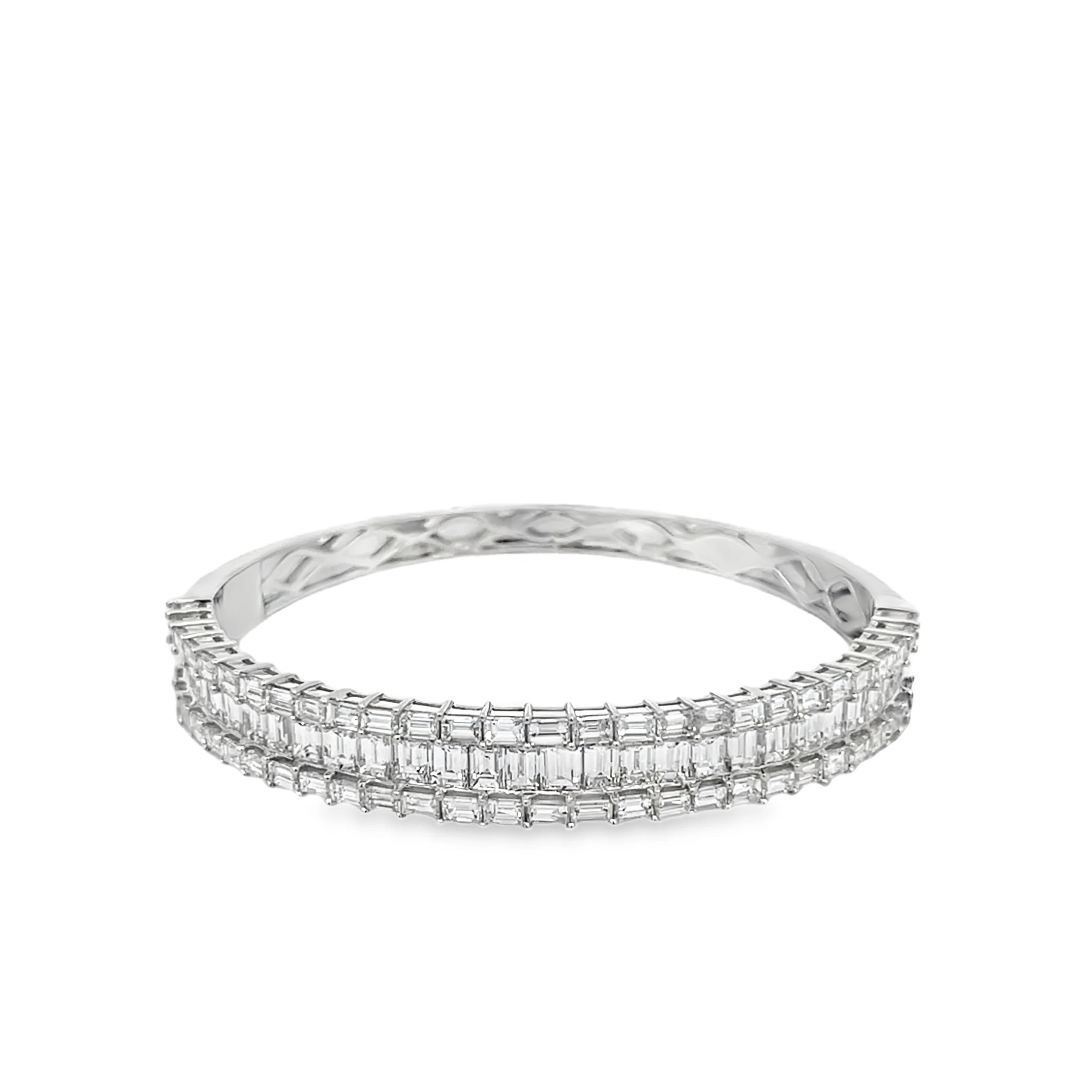 Brown & Co. 18k White Gold 12.80ct Diamond Bangle - Image 2