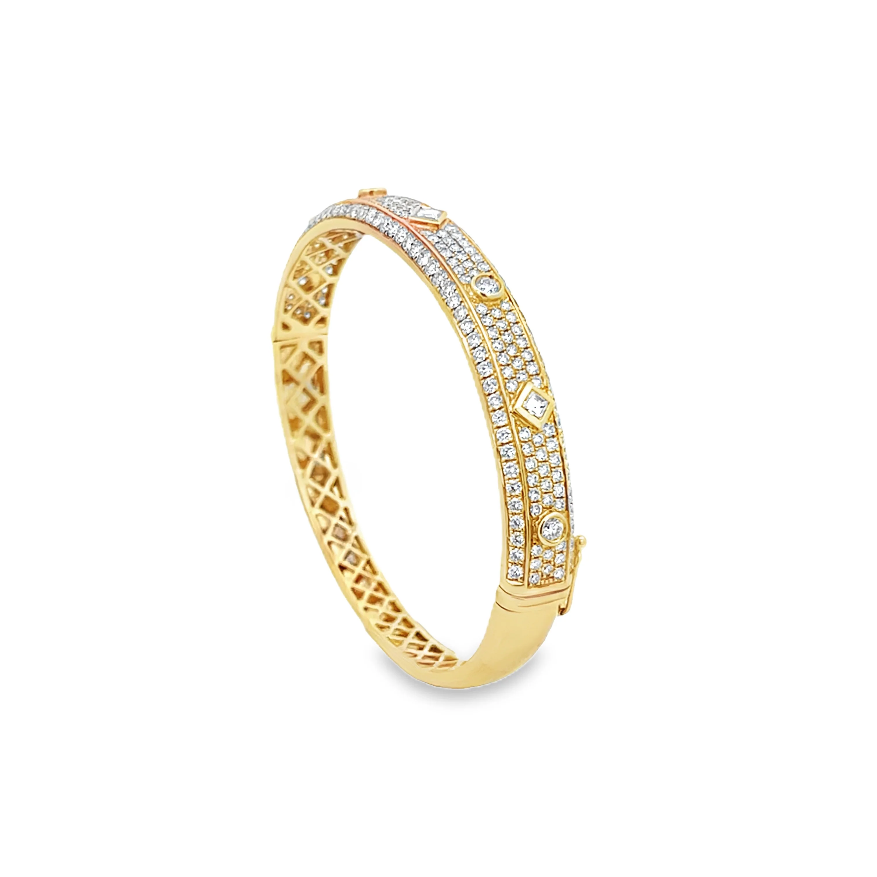 Brown & Co. 18k Yellow Gold Pavé Diamond Bangle - Image 2