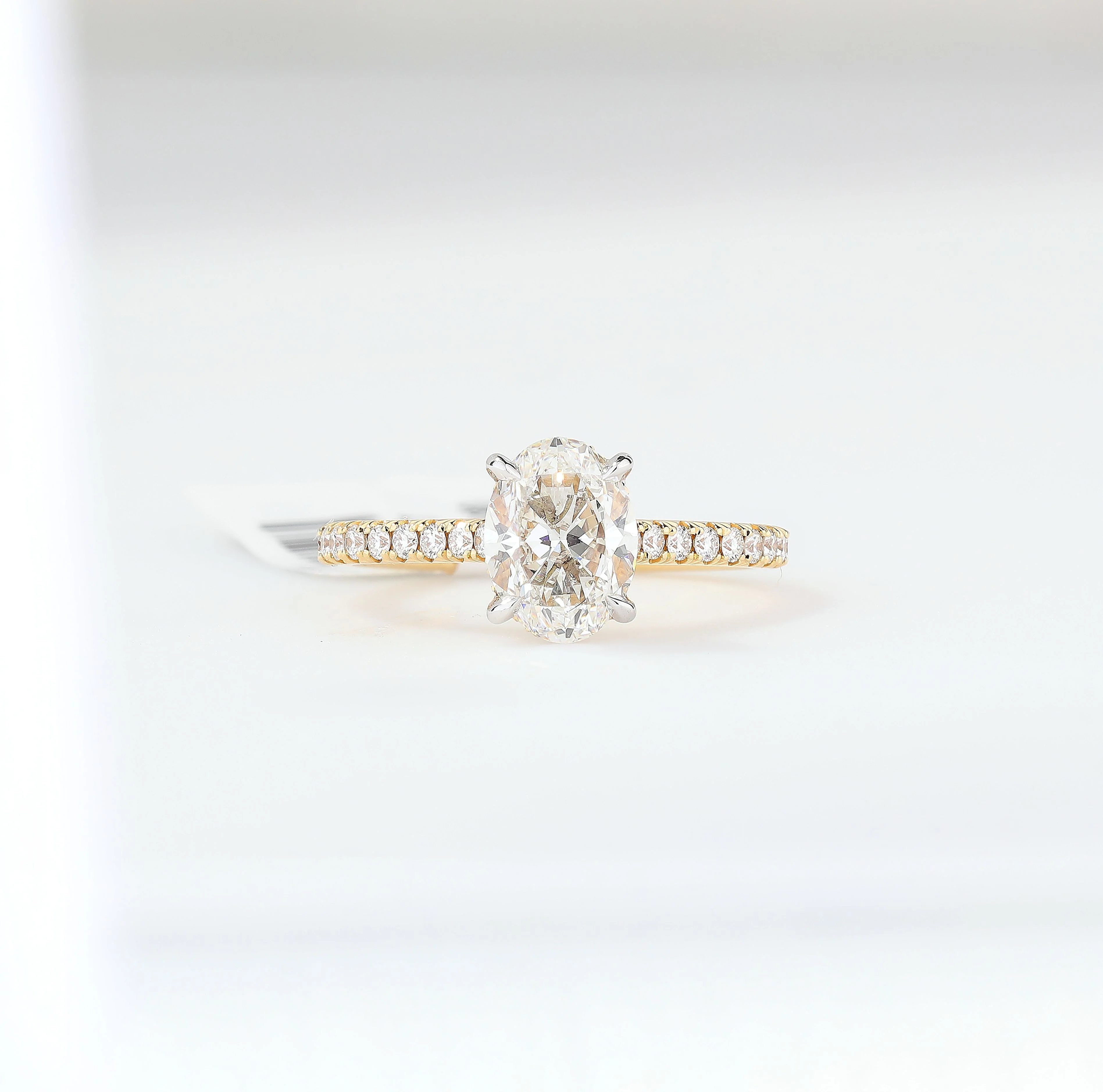 Henri Daussi 18k Yellow Gold Diamond Engagement Ring