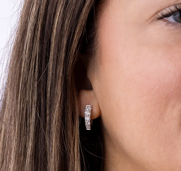 Memoire 18k White Gold Diamond Earrings - Image 2