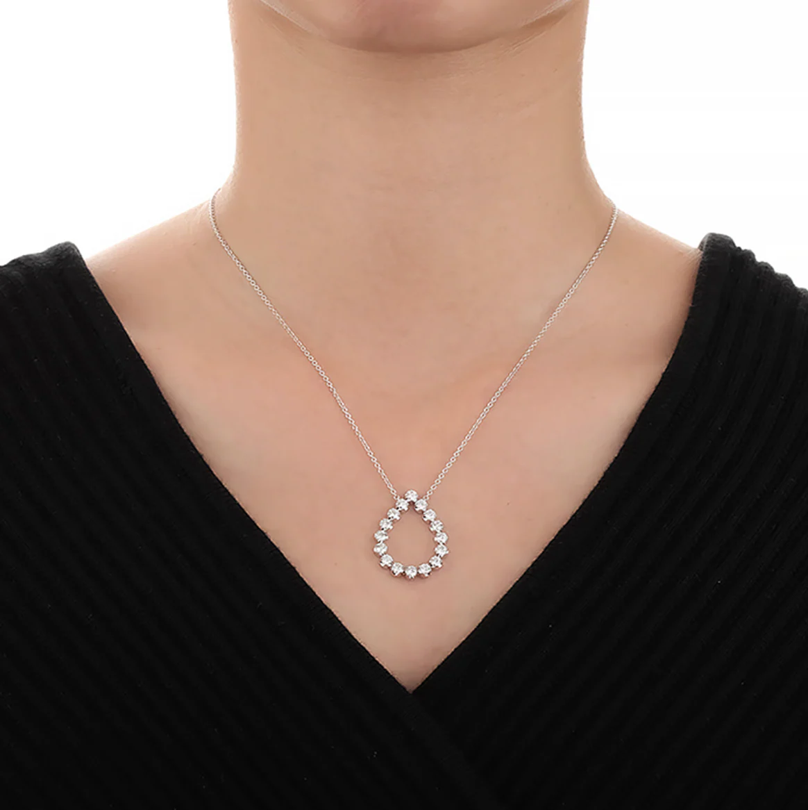 Memoire 18k White Gold Diamond Necklace - Image 2