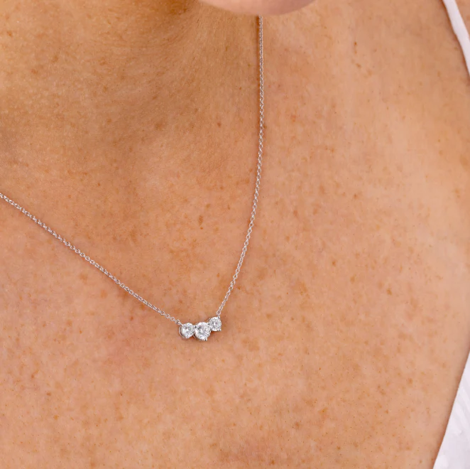 Memoire 18k White Gold Diamond Trinity Necklace - Large - Image 2